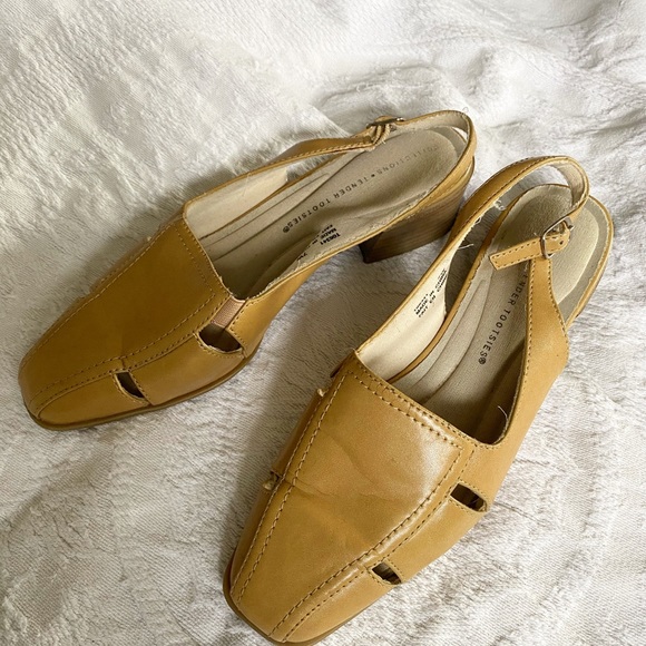 🌼Vintage leather sandals - Picture 1 of 1